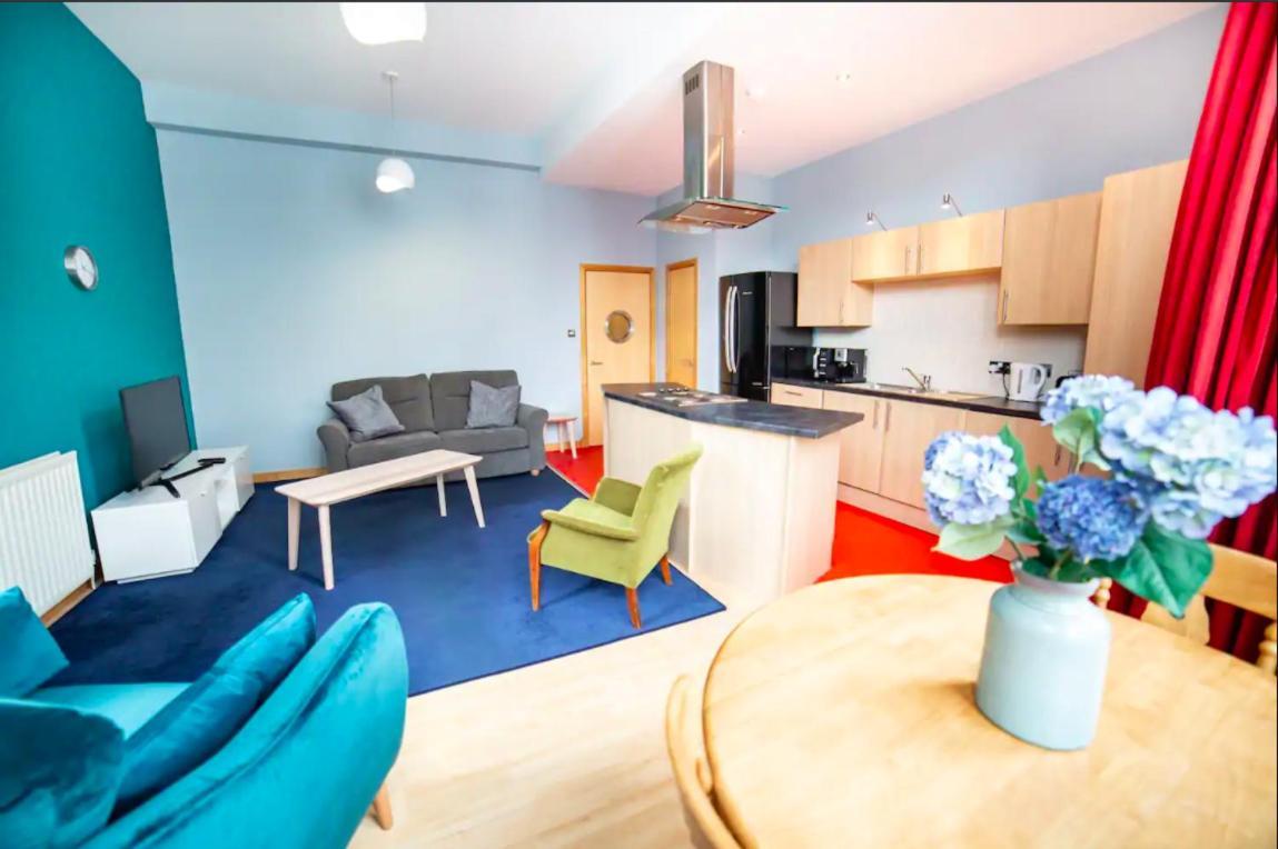 Renfield Apartment, Bright And Spacious Home Glasgow Esterno foto